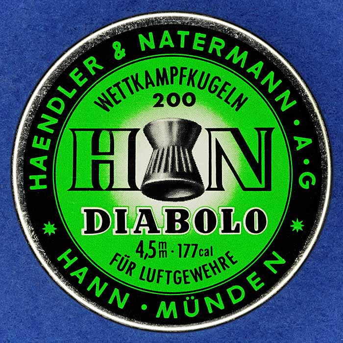 HundN_WettkampfkugelnRundkopfGeriffelt_177_PelletContainer